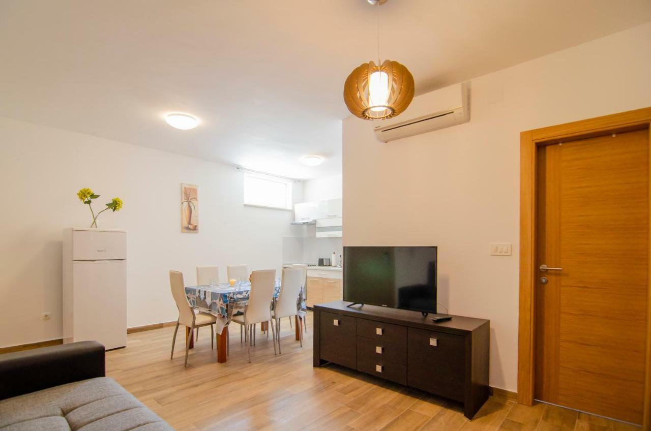בול Apartments Sara 2 מראה חיצוני תמונה